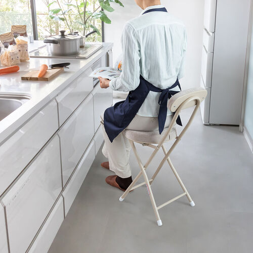折りたたみイス 丸型座面 起毛素材クッション付き ベージュ